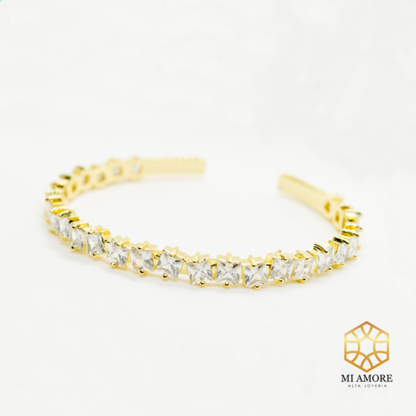 Brazalete zirconia dorado